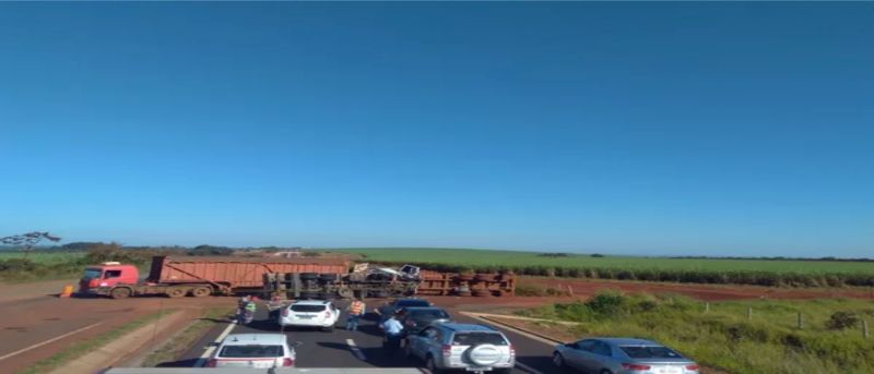 Acidente ocorreu na manhã desta quarta-feira (11) na BR-262